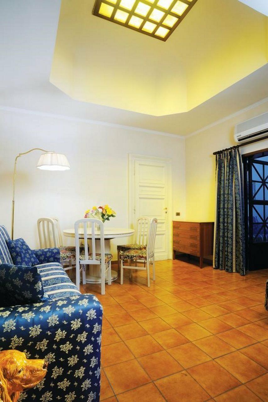 Hotel Augustea Rome Exterior photo